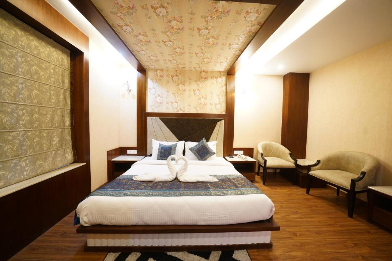 Square Inn Hotel,Varanasi Esterno foto