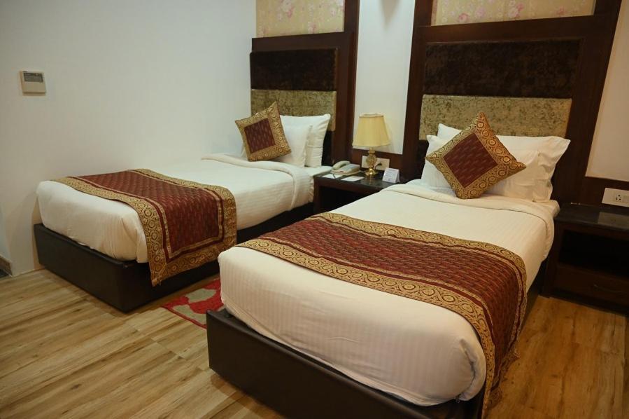 Square Inn Hotel,Varanasi Esterno foto