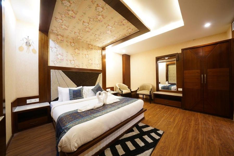 Square Inn Hotel,Varanasi Esterno foto