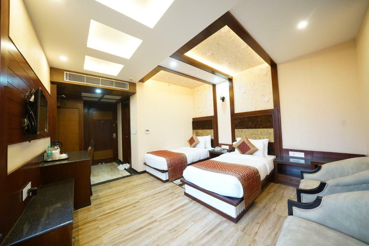 Square Inn Hotel,Varanasi Esterno foto