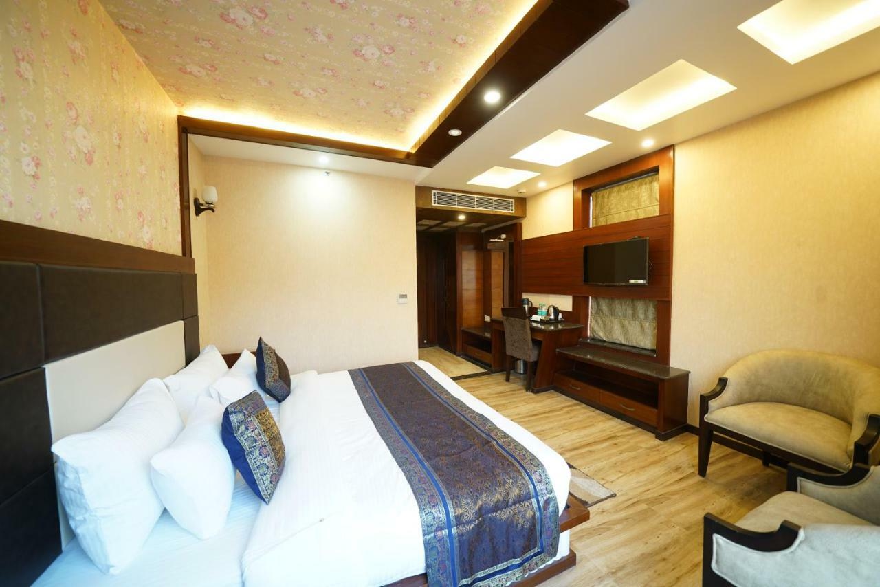 Square Inn Hotel,Varanasi Esterno foto
