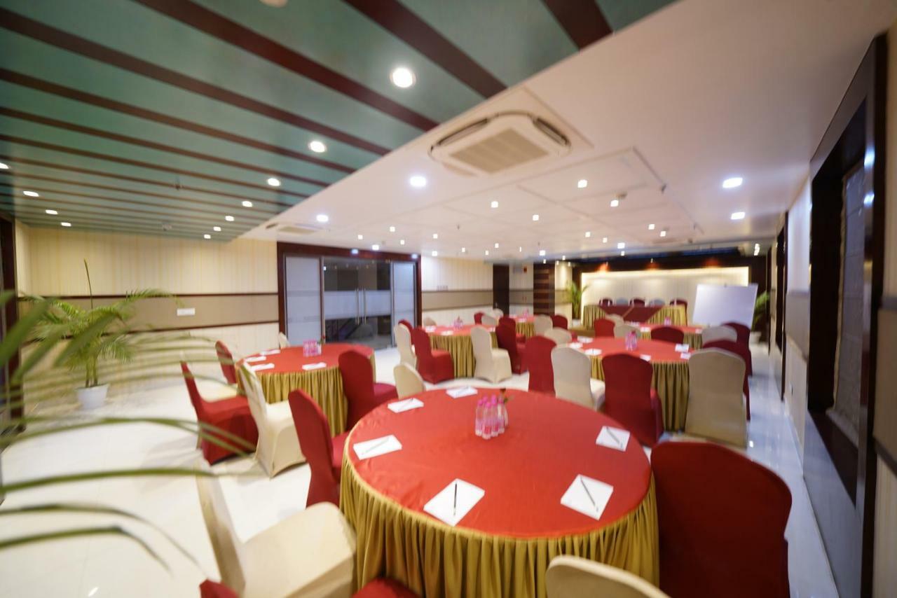 Square Inn Hotel,Varanasi Esterno foto